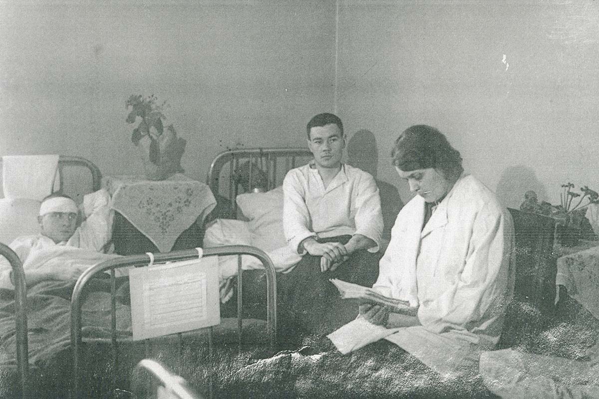 Библиотеки в годы войны. Военный госпиталь 1944 СССР. Военный госпиталь СССР В ВОВ.
