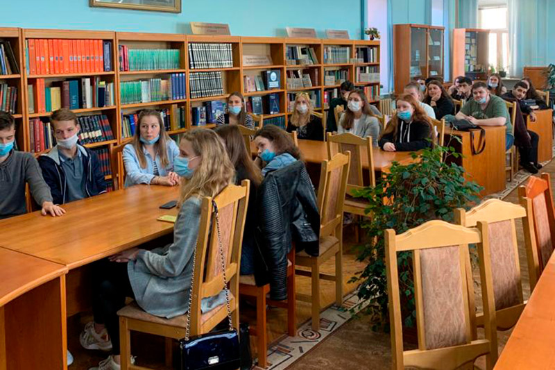 Лекции для студентов Государственного университета управления в РГБ