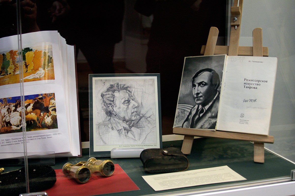 хрестоматия искусство режиссуры за рубежом первой половине 20. двойник спектакль краснодар театр драмы. иммерсивный театр краснодар. театральная лаборатория. искусство и режиссура 20 века.